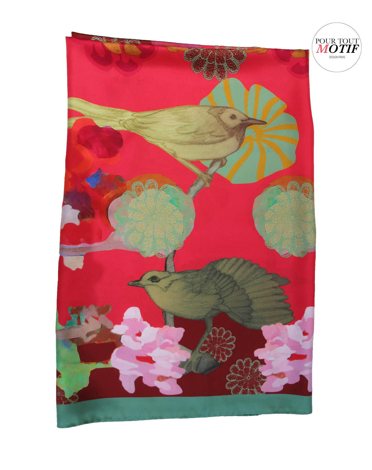 foulard en soie rouge avec oiseaux plié