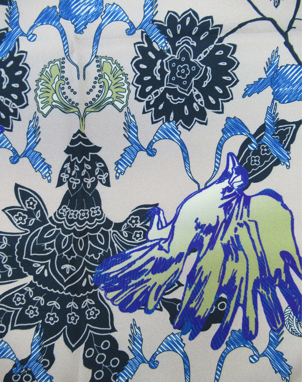 Foulard soie bandana détail motif oiseaux sur fond beige