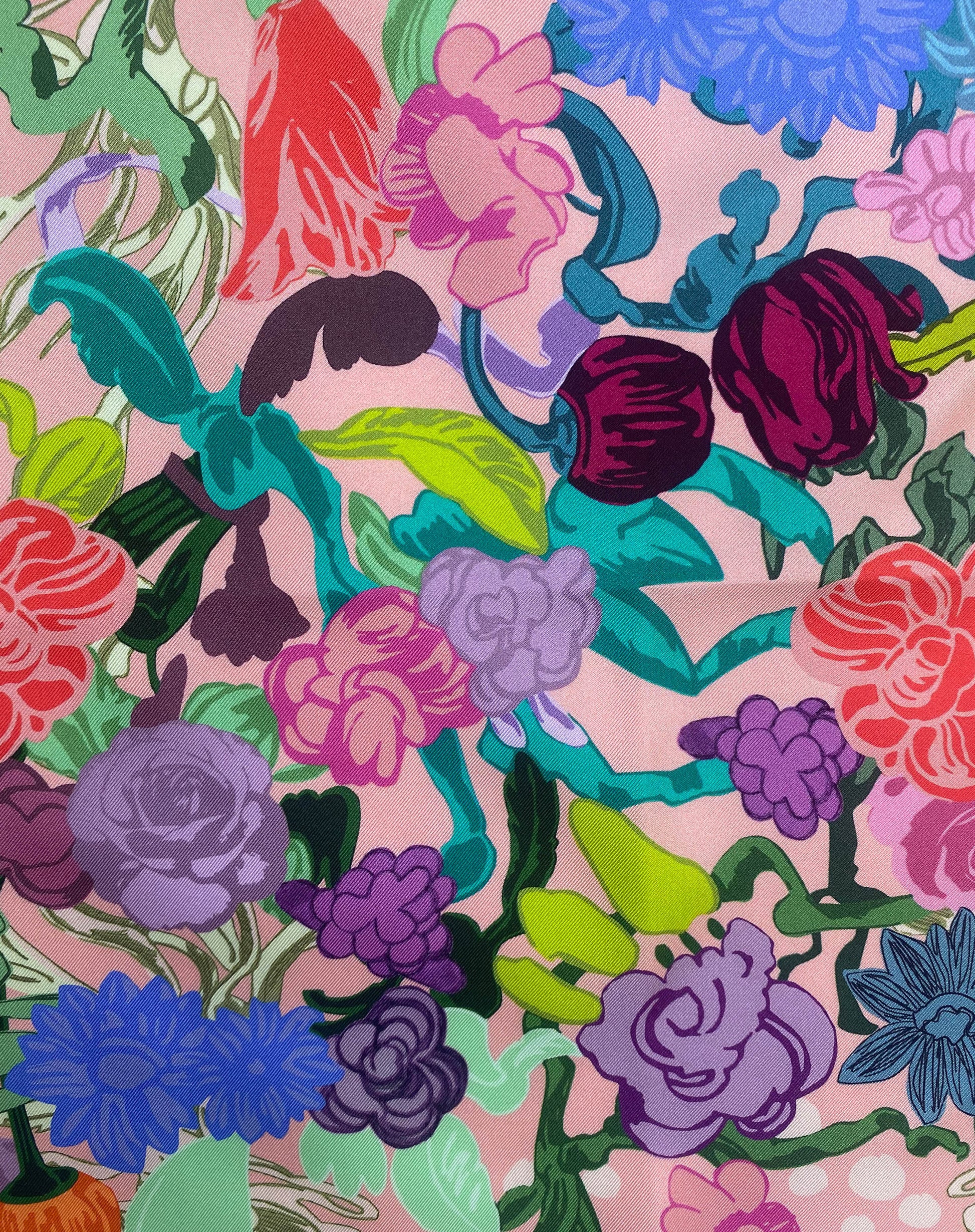 Carré en soie "Fleurs roses"